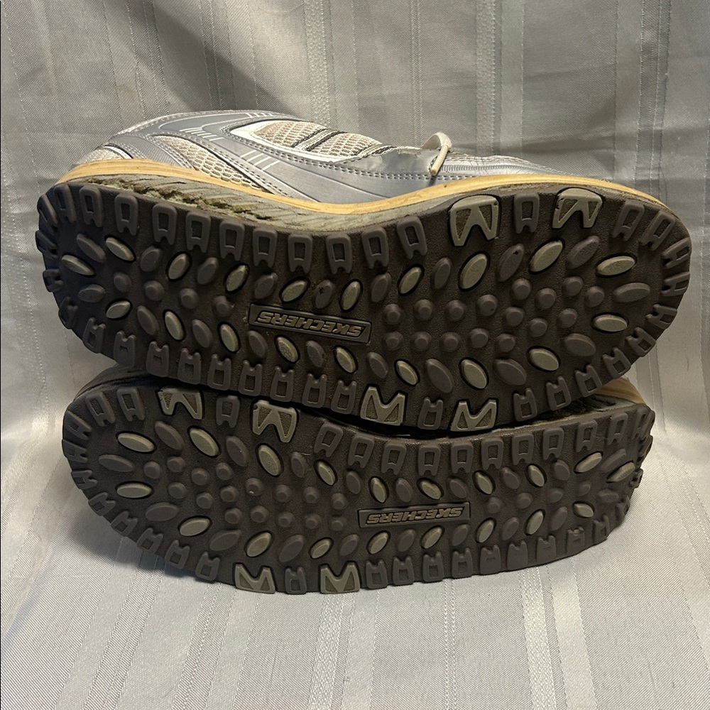 Skechers Women's Silver and White Athletic Shoes - Picture 8 of 14